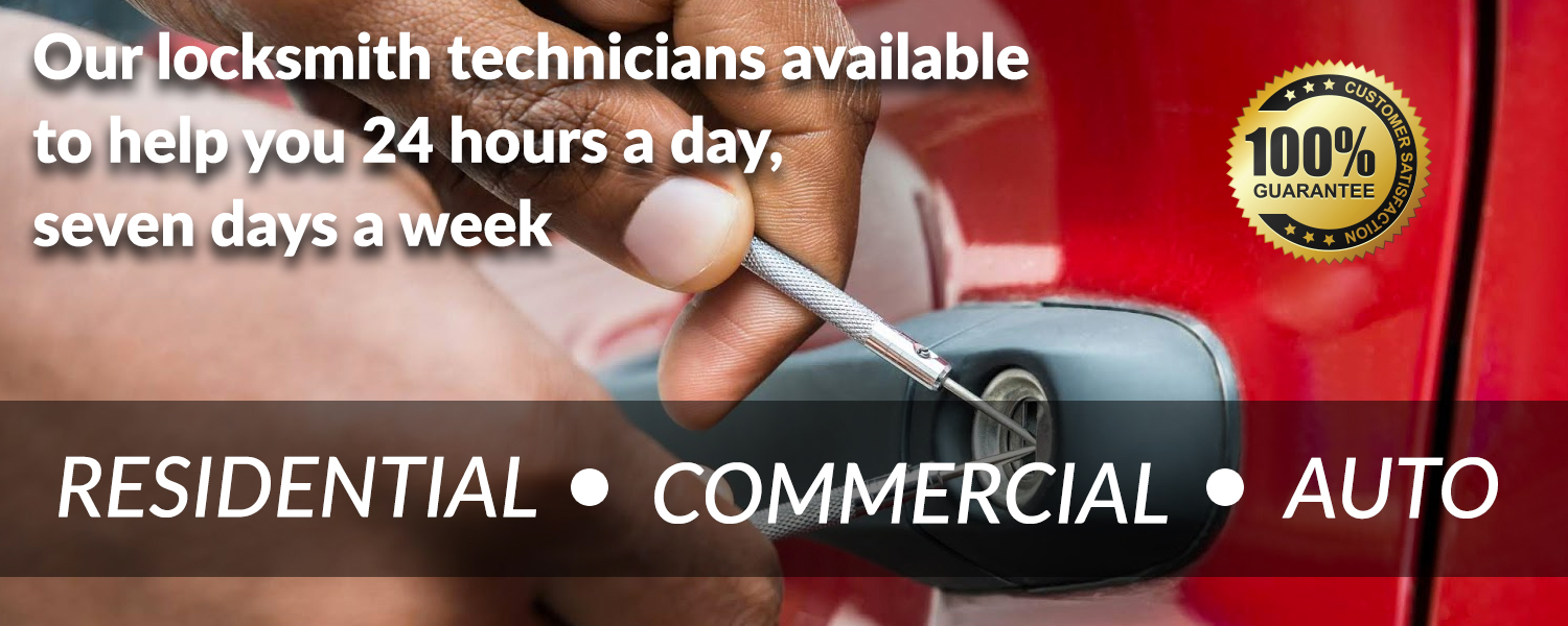 {site.name} automotive technician programming a transponder car key in the Vaal Triangle